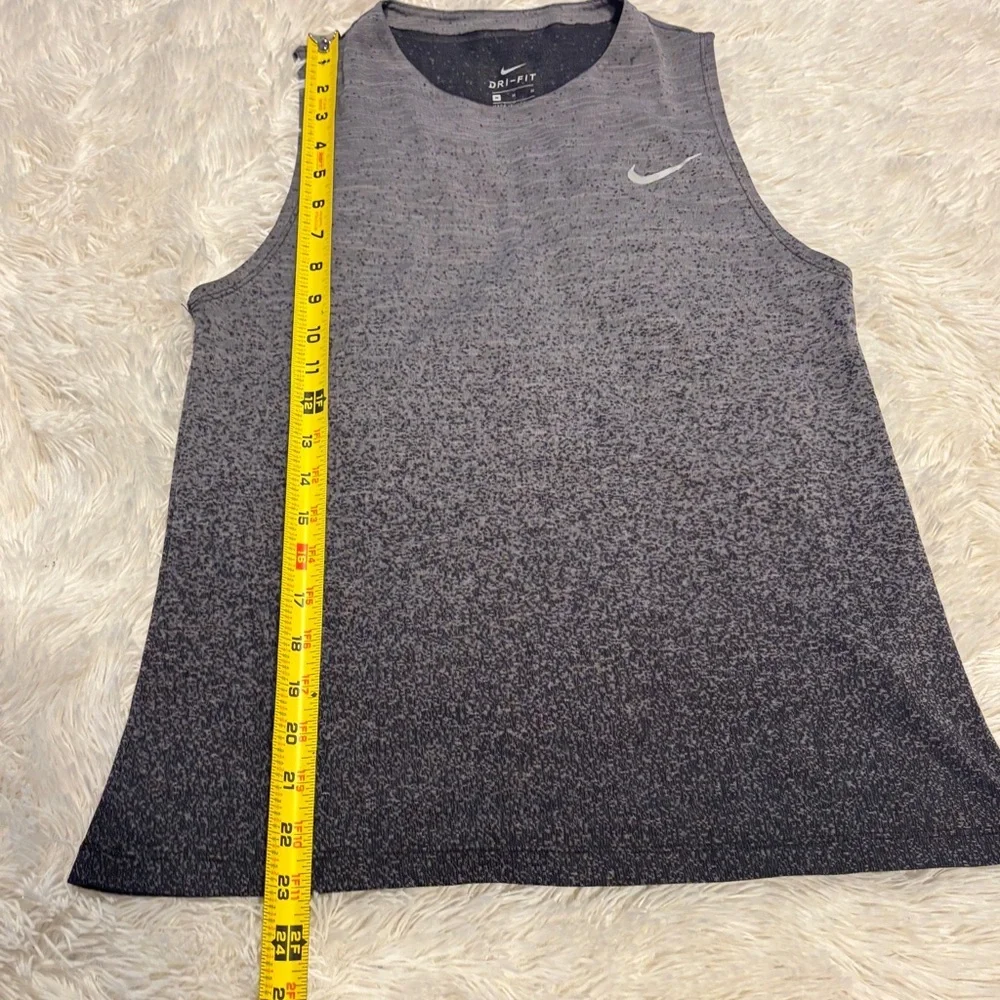 Nike Women’s Medalist Dri-fit Running tank Gray & Black size medium - Picture 4 of 10